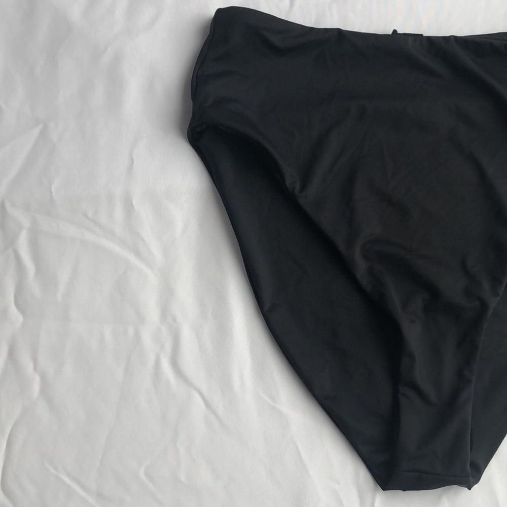 NWT Good American Classic High Waist Solid Black Bikini Bottoms Size 1 or Small - Picture 3 of 9